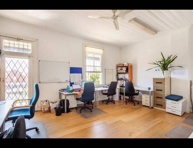 BUSINESS PROPERTY TO RENT IN OBSERVATORY